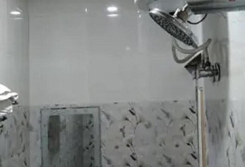 Отель Sudhir, Sonipat