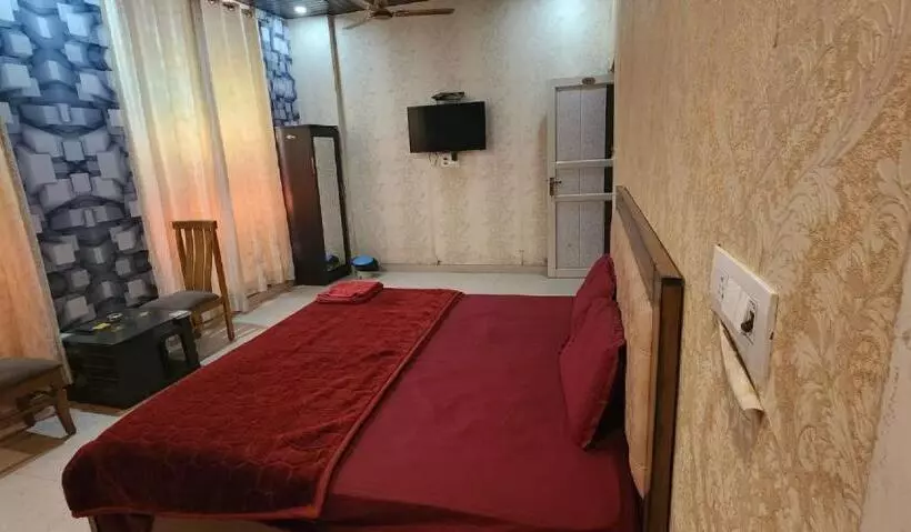 ホテル Sudhir, Sonipat