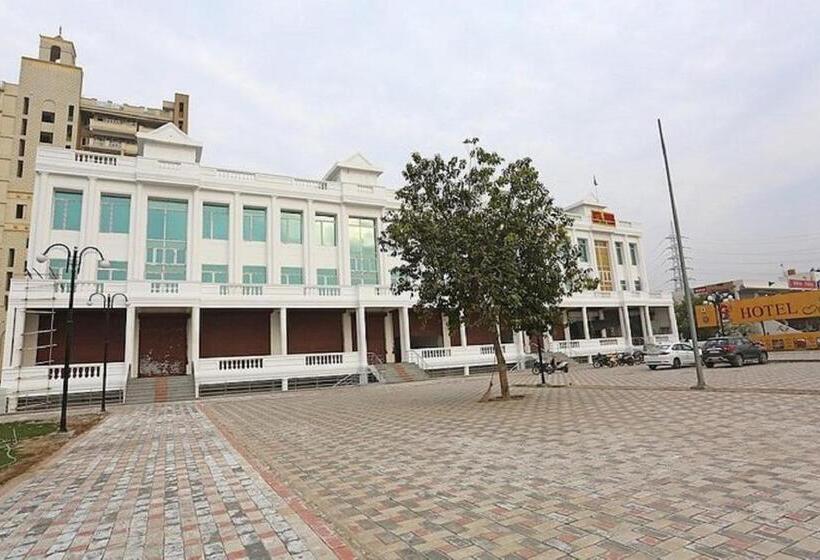 Отель Sudhir, Sonipat