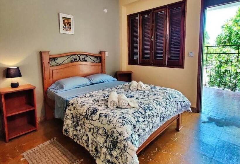 پانسیون Posada De La Luna