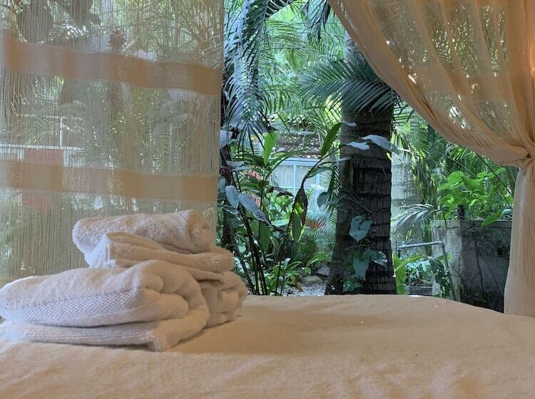 ベッドアンドブレックファースト Akoma Sayulita