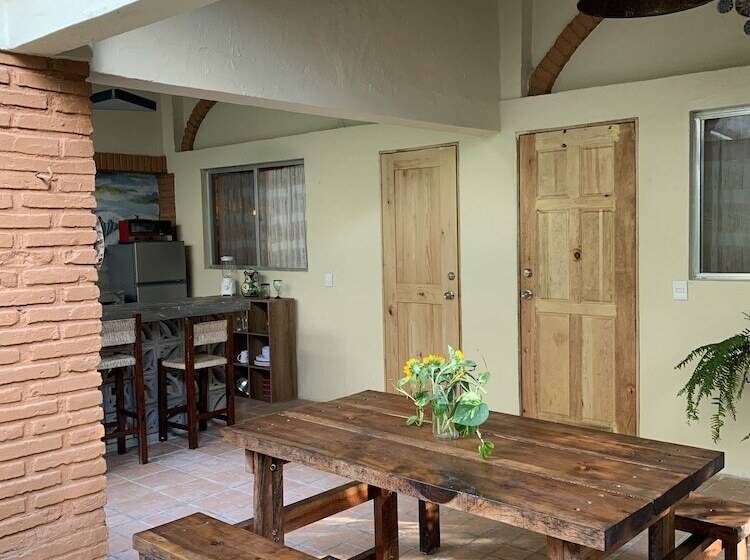 ベッドアンドブレックファースト Akoma Sayulita