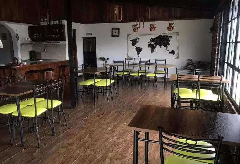 Retkeilymaja Hostería La Cabaña