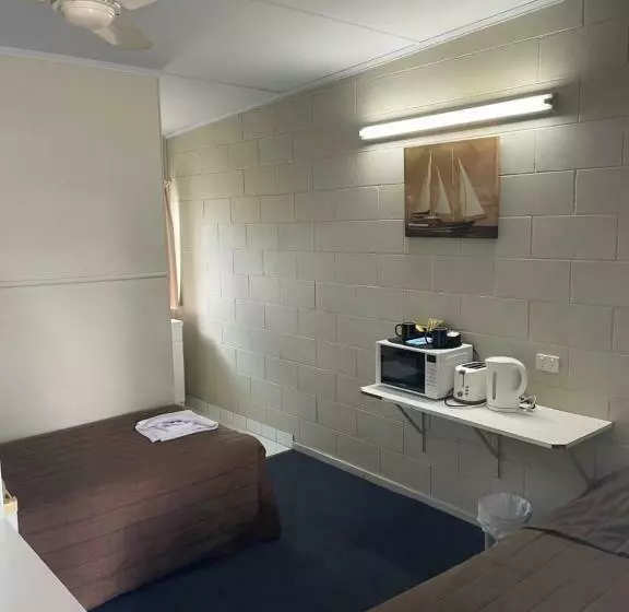 Clermont Hotel Motel