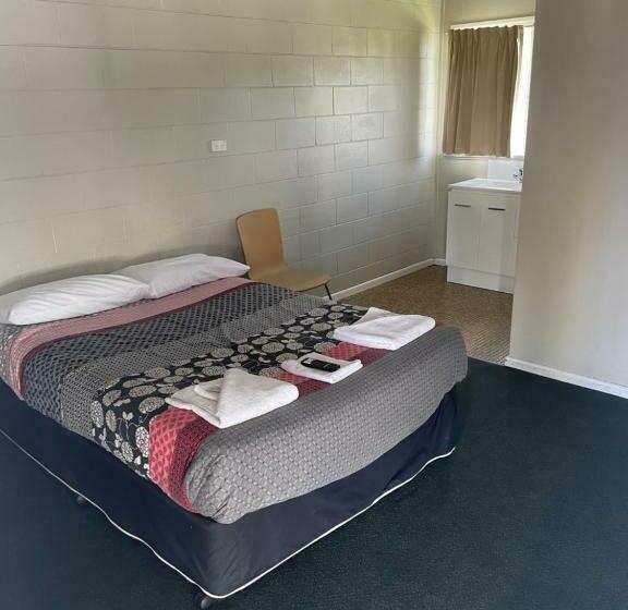 Clermont Hotel Motel