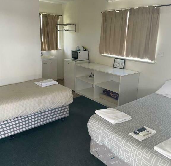 Clermont Hotel Motel