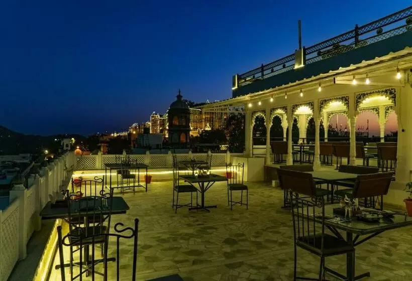 هتل Pine Haveli   An Exquisite Heritage Stay