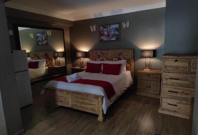 פנסיון Crayfish Creek Guest House