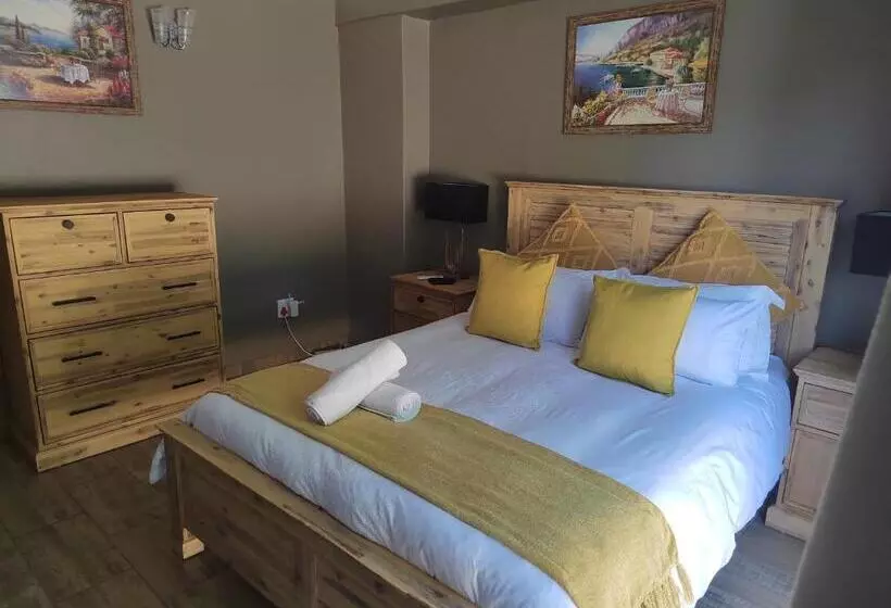 ペンション Crayfish Creek Guest House