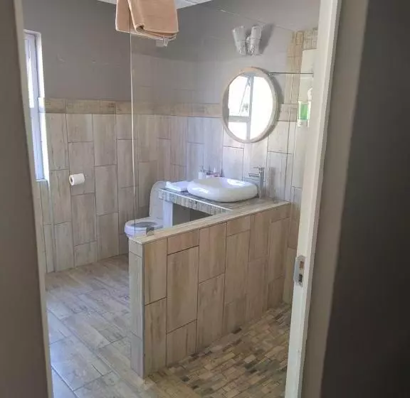 ペンション Crayfish Creek Guest House