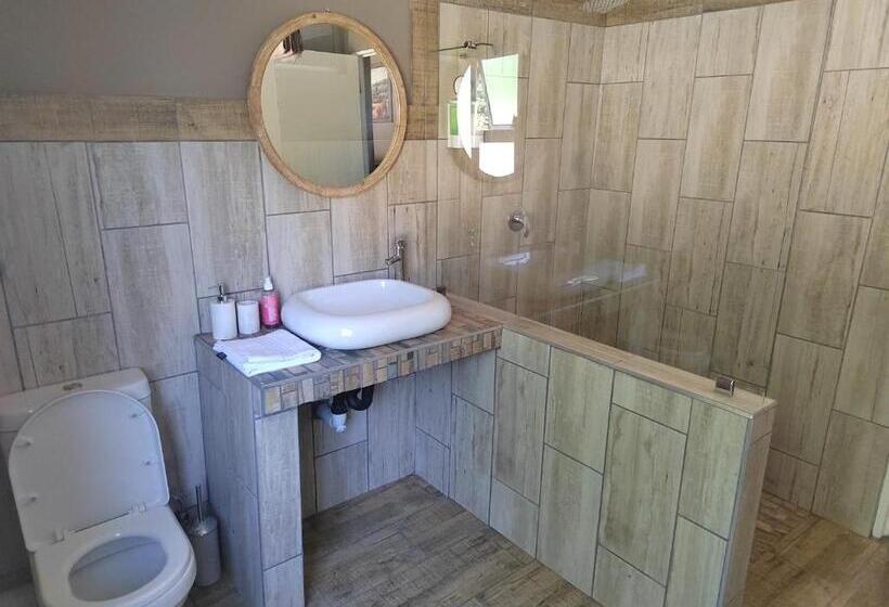 פנסיון Crayfish Creek Guest House