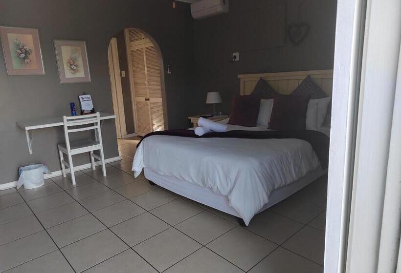 פנסיון Crayfish Creek Guest House