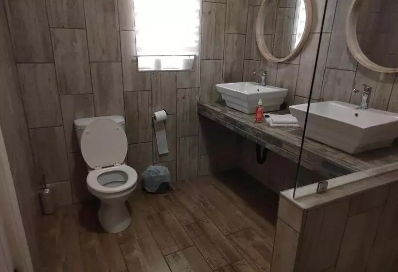 ペンション Crayfish Creek Guest House