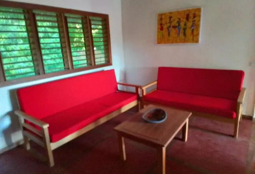 پانسیون Villa Colibri