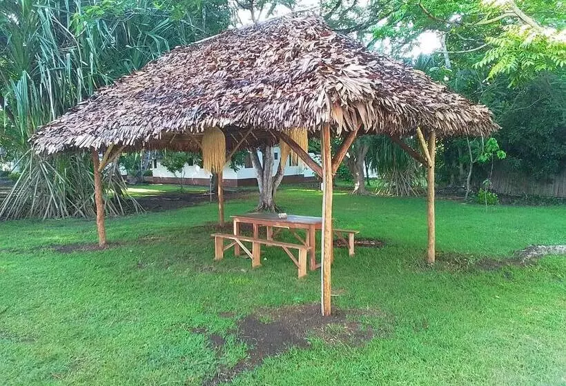 پانسیون Villa Colibri