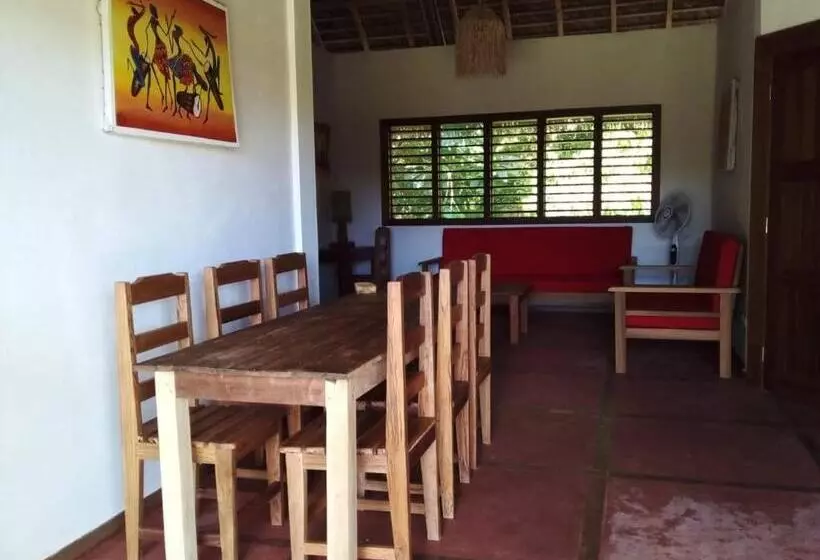 پانسیون Villa Colibri