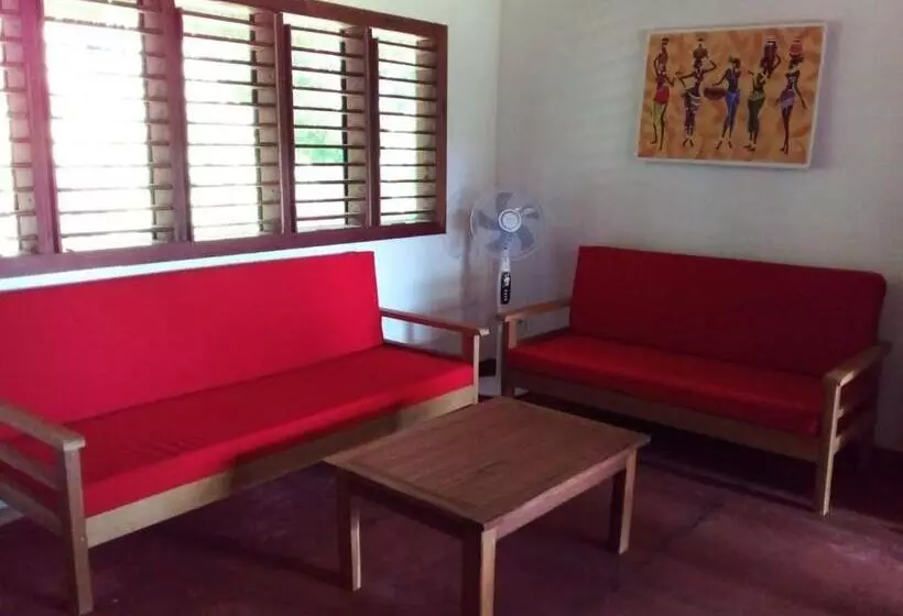 پانسیون Villa Colibri