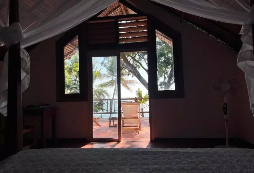 پانسیون Villa Colibri