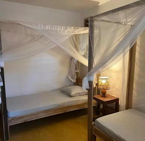 پانسیون Villa Colibri