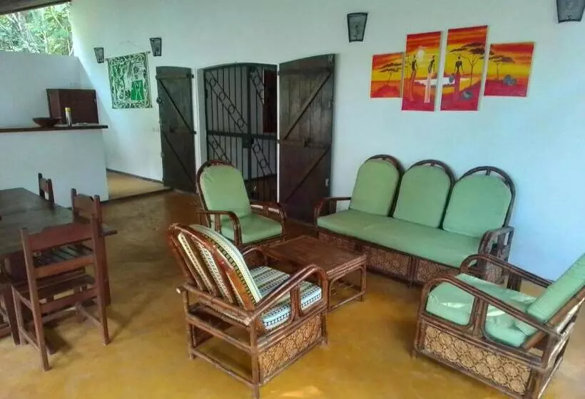 پانسیون Villa Colibri