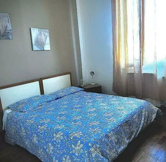 Hotelli Albergo Pizzeria 76 06