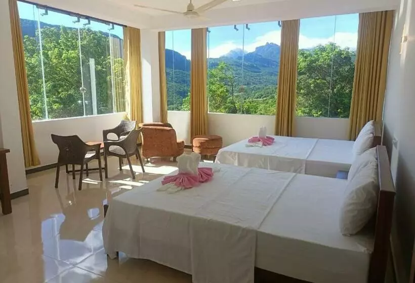 Hotel Crystal Riverston Deck