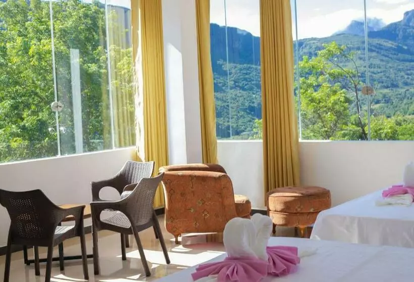 Hotel Crystal Riverston Deck