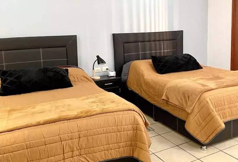 ユースホステル Posada Catalina