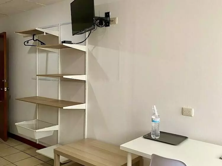 ユースホステル Posada Catalina