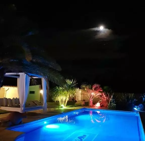 Aamiaismajoitus (B&B) Chambre Carpediem