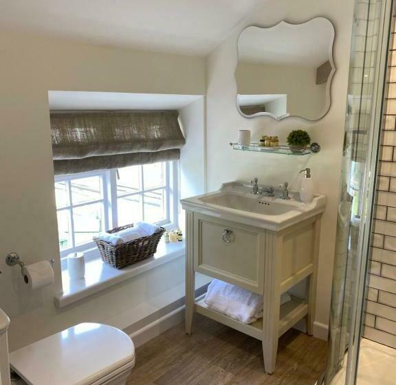 צימר The Bluebell Country Inn, Crickhowell