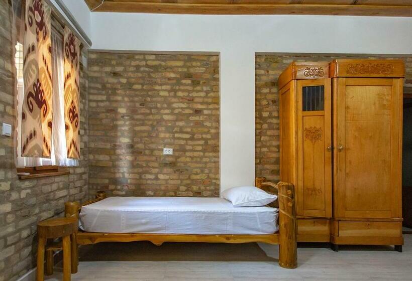 Dervish Hotel & Hostel