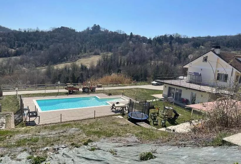ホテル Agriturismo Ippocastano