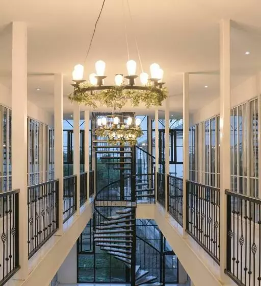 ホテル Nap77 Salaya