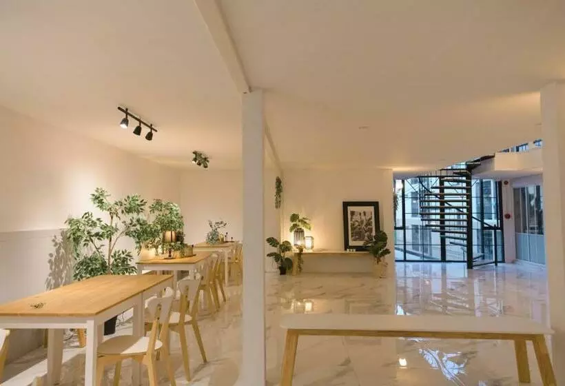 ホテル Nap77 Salaya