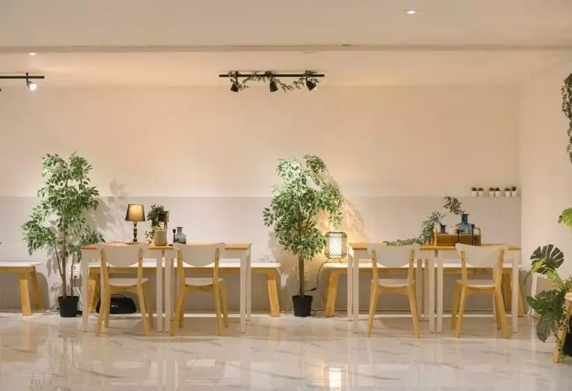 ホテル Nap77 Salaya