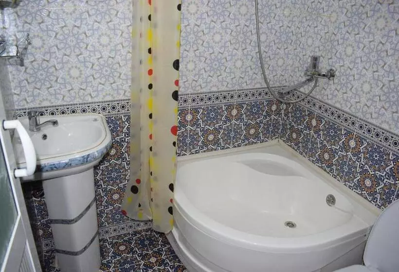ペンション Musobek Guest House