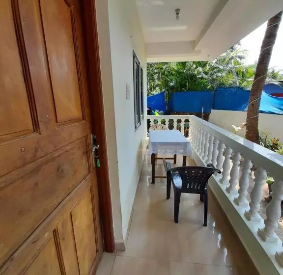ペンション Santana Guest House