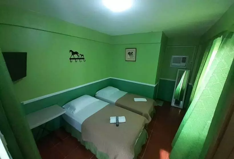 Pension Santimart Backpackers Coron