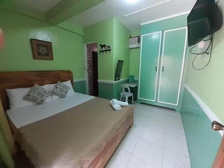 Pension Santimart Backpackers Coron