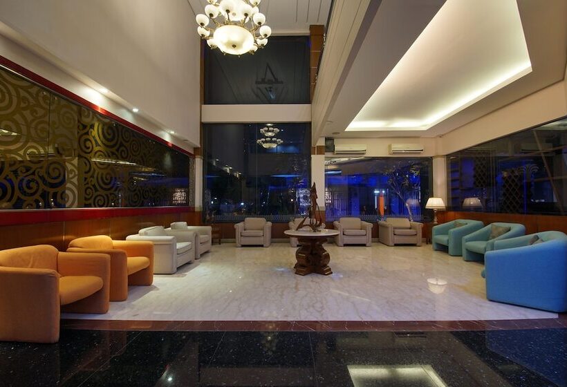 فندق New Puri Garden Bandara Semarang