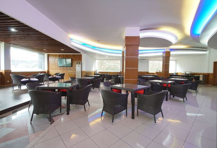 فندق New Puri Garden Bandara Semarang