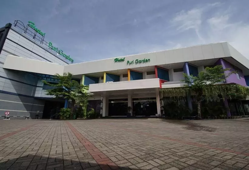 בית מלון כפרי New Puri Garden Bandara Semarang