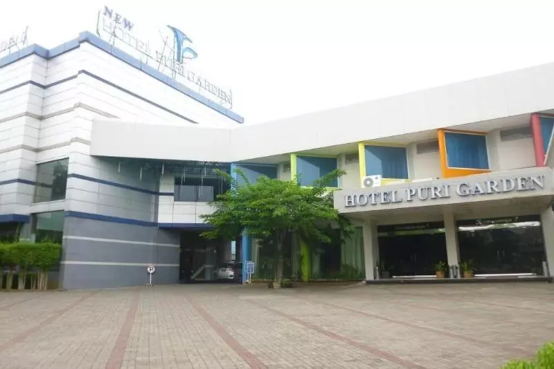 בית מלון כפרי New Puri Garden Bandara Semarang