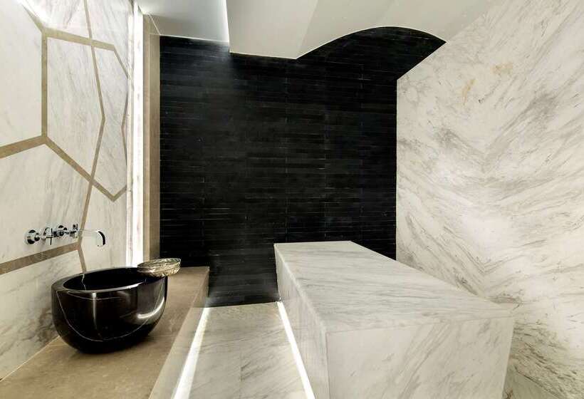 Doubletree By Hilton Hotel Istanbul   Piyalepasa