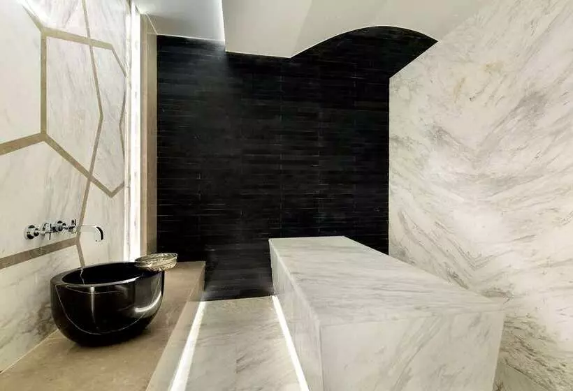 Doubletree By Hilton Hotel Istanbul Piyalepasa