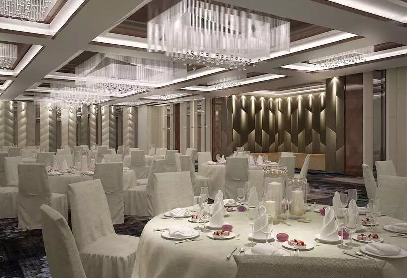 Doubletree By Hilton Hotel Istanbul Piyalepasa