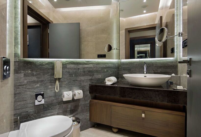 Doubletree By Hilton Hotel Istanbul   Piyalepasa