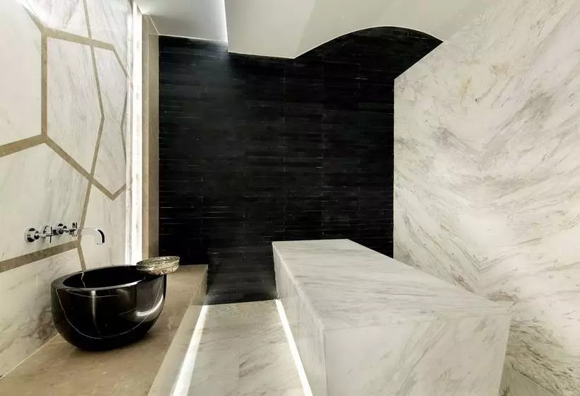 Doubletree By Hilton Hotel Istanbul Piyalepasa