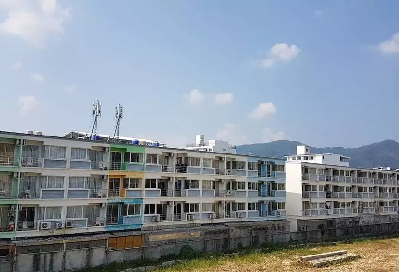 Green Harbor Hotel & Service Apartment